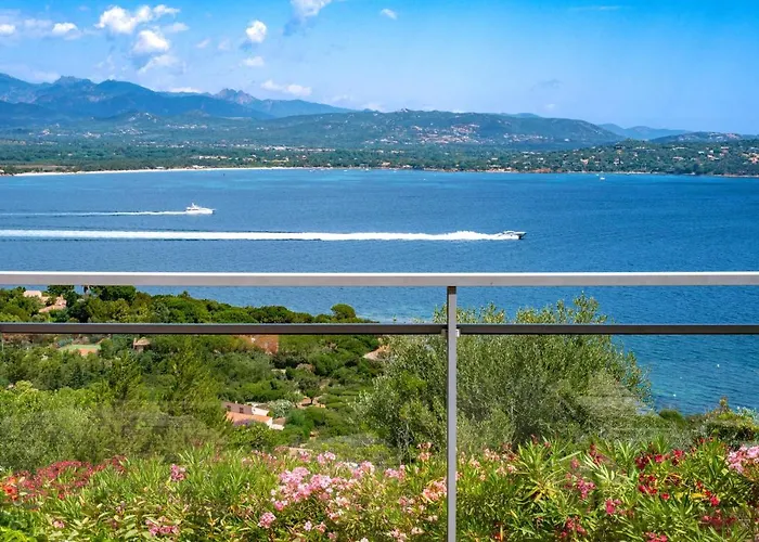 Les Hauts De Pavellone *