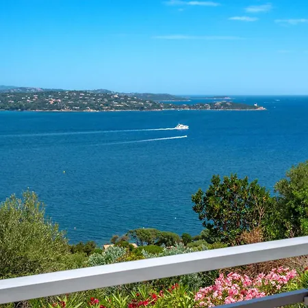 Les Hauts De Pavellone 포르토베쉬오
