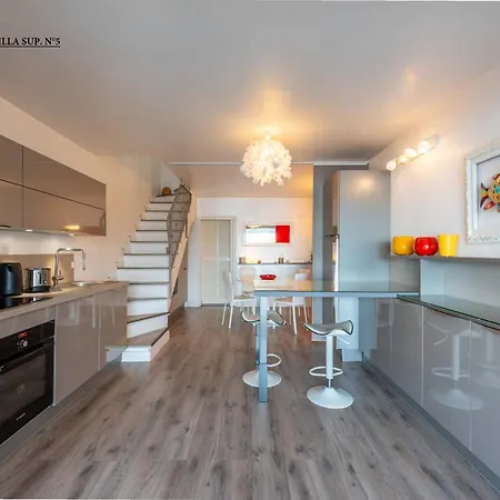 빌라 Les Hauts De Pavellone