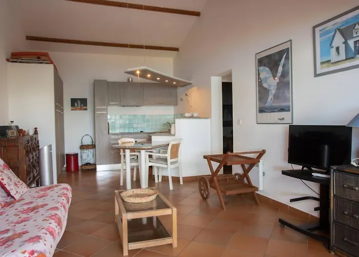 Les Hauts De Pavellone