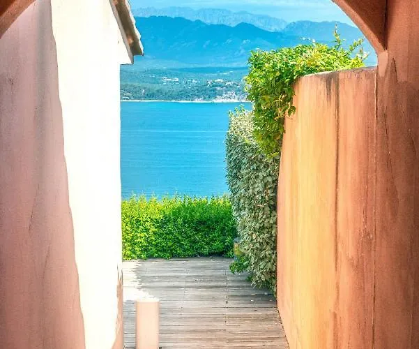 Villa Les Hauts De Pavellone