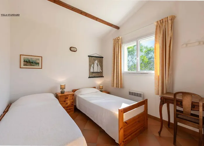 Les Hauts De Pavellone ヴィラ