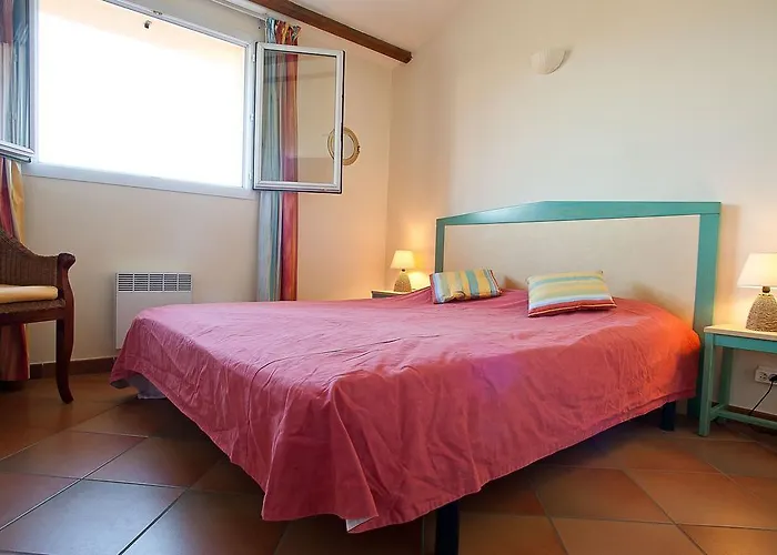 Villa Les Hauts De Pavellone *